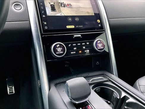 Used 2022 Land Rover Discovery S R-Dynamic image 8