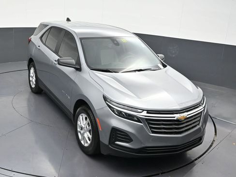 Used 2024 Chevrolet Equinox LS FWD image 23