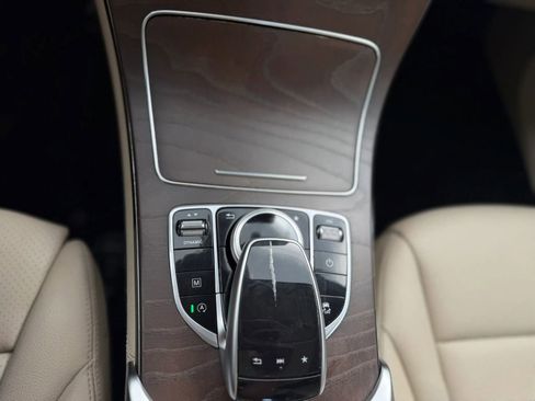 Used 2018 Mercedes-Benz GLC 300 4MATIC image 30