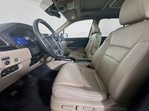 Used 2022 Honda Pilot Touring image 13