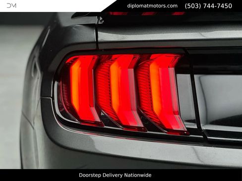 Used 2016 Ford Mustang Shelby GT350 w/ Technology Package RWD image 16