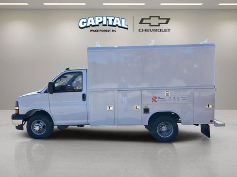 New 2025 Chevrolet Express 3500 w/ Power Convenience Package image 10