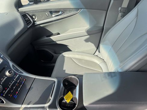 Used 2019 Lincoln Nautilus Reserve AWD/4WD image 13
