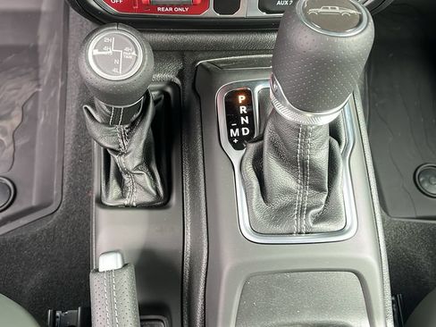 New 2026 Jeep Gladiator Mojave AWD/4WD image 14