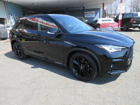 Used 2023 INFINITI QX50 Sport image 2
