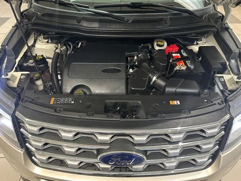 Used 2017 Ford Explorer Limited AWD/4WD image 27