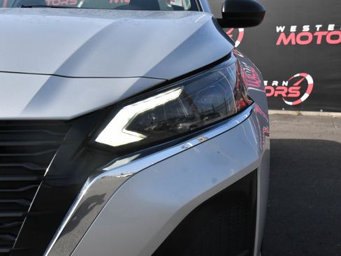 Used 2024 Nissan Altima 2.5 SV image 11