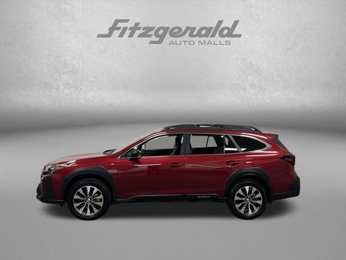 Used 2025 Subaru Outback Limited AWD/4WD image 2