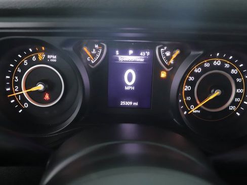 Used 2024 Jeep Gladiator Sport image 20