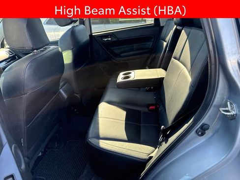 Used 2017 Subaru Forester 2.5i Touring AWD/4WD image 10