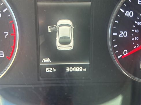 Used 2023 Kia K5 GT-Line image 13