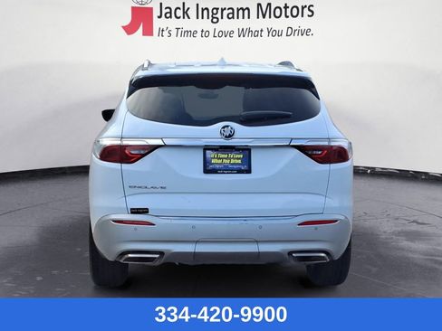 Used 2024 Buick Enclave Premium image 4