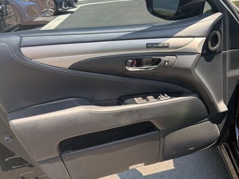 Used 2014 Lexus LS 460 AWD w/ F Sport Package image 21