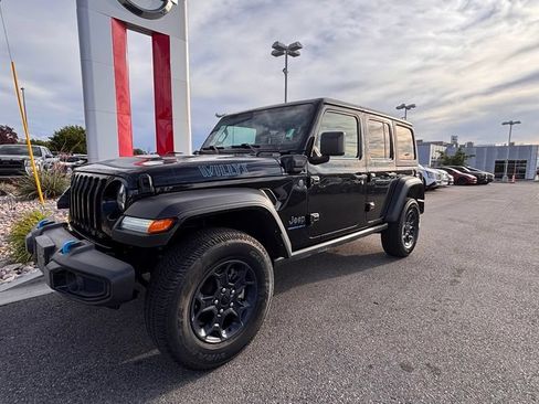 Used 2023 Jeep Wrangler Unlimited AWD/4WD image 3