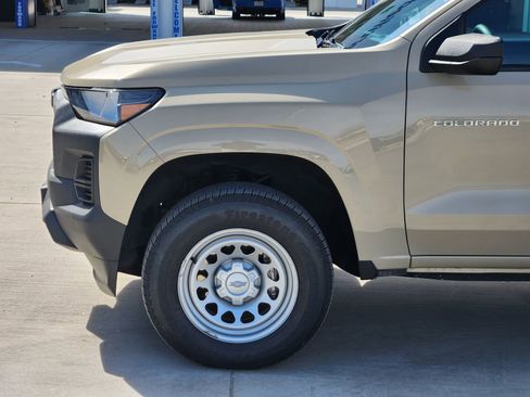 Used 2024 Chevrolet Colorado W/T image 10