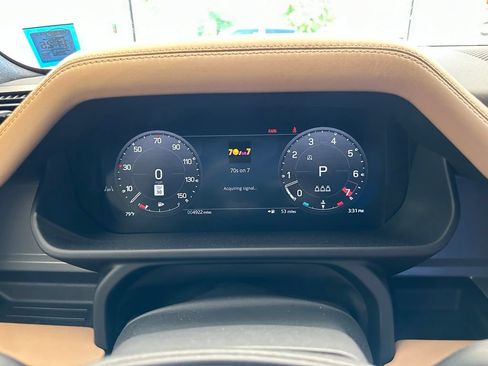 New 2025 Land Rover Defender 110 V8 AWD/4WD image 17