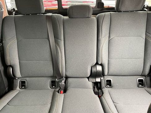 Used 2025 Jeep Gladiator Willys image 38