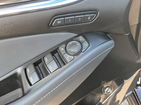 Used 2024 Buick Enclave Premium image 28