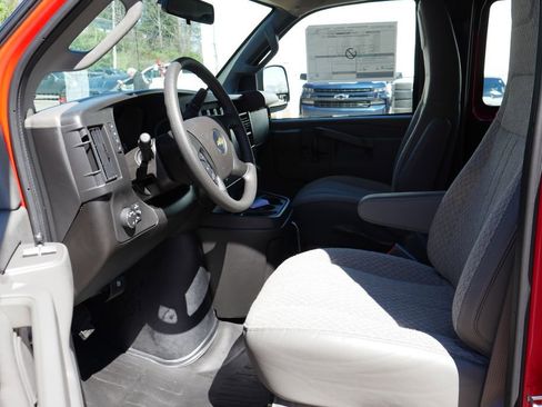 New 2026 Chevrolet Express 2500 RWD image 7