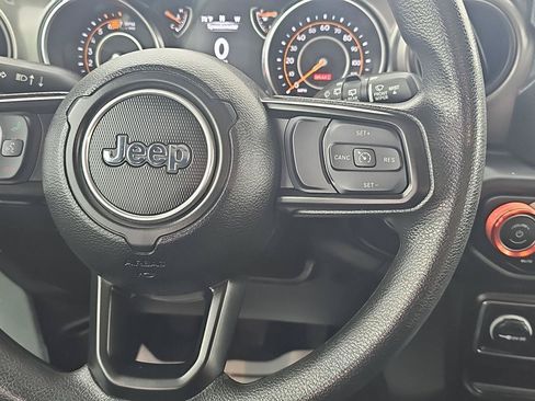 Used 2023 Jeep Wrangler Unlimited Sport AWD/4WD image 21
