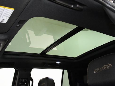 Used 2023 Chevrolet Tahoe High Country w/ Premium Package 2 image 11