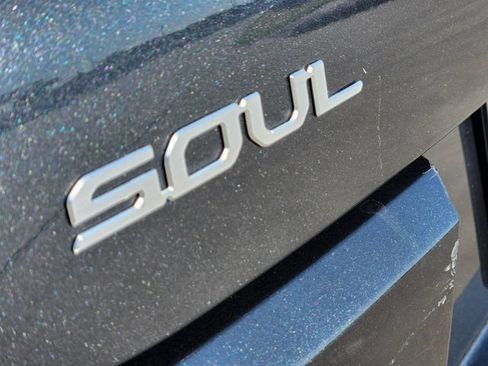 Certified 2025 Kia Soul LX w/ LX Technology Package FWD image 10