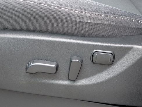 Certified 2025 Nissan Frontier SV AWD/4WD image 21