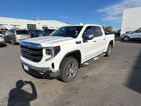 New 2026 GMC Sierra 1500 SLT w/ SLT Convenience Package image 3