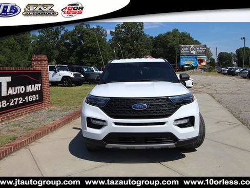 Used 2020 Ford Explorer XLT w/ Equipment Group 202A AWD/4WD image 2