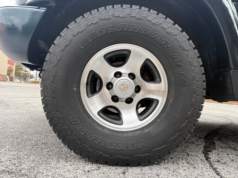 Used 1993 Toyota Land Cruiser Base AWD 4dr SUV image 32