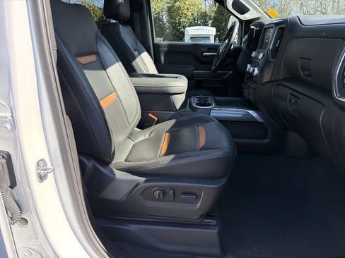 Used 2022 GMC Sierra 2500 AT4 w/ AT4 Premium Plus Package image 13