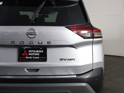 Used 2023 Nissan Rogue SV image 14