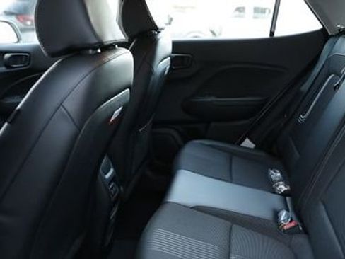 New 2025 Hyundai Venue Limited image 8