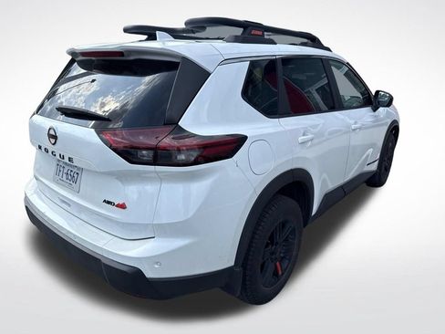 Certified 2025 Nissan Rogue SV AWD/4WD image 3