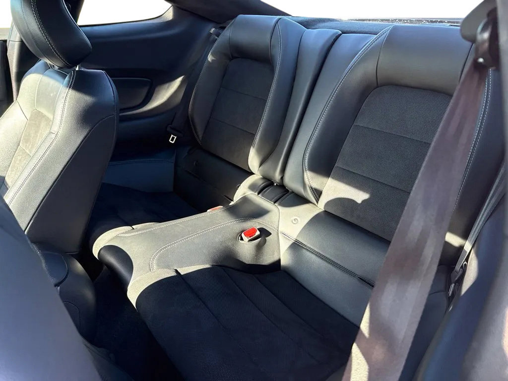 Used 2021 Ford Mustang GT Premium w/ GT Performance Package RWD image 15