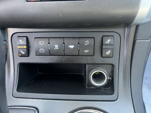 Used 2011 Chevrolet Traverse LT w/ Personal Connectivity Package image 31