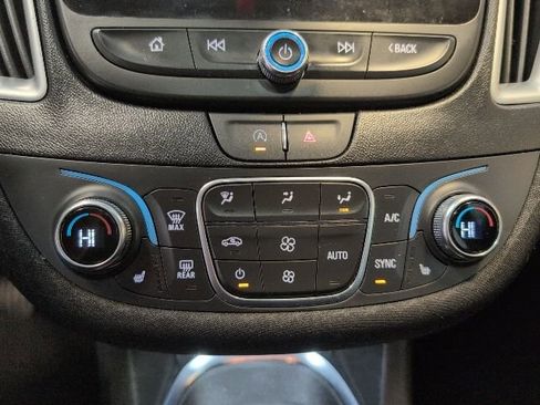 Used 2023 Chevrolet Malibu LT FWD image 23