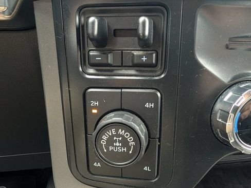 Used 2022 Ford F150 Lariat w/ Trailer Tow Package AWD/4WD image 32