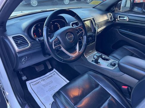 Used 2015 Jeep Grand Cherokee Overland AWD/4WD image 16