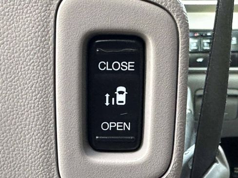 Used 2015 Honda Odyssey EX-L image 13