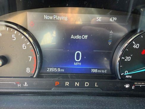 Used 2022 Ford Explorer XLT AWD/4WD image 8