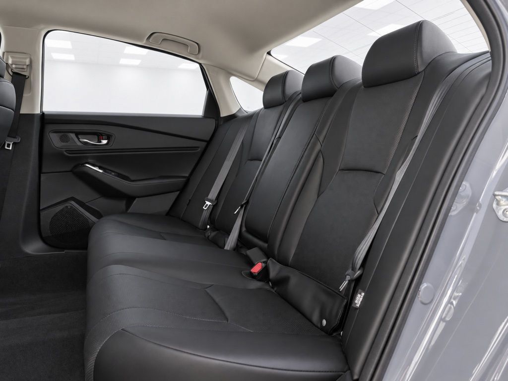 Used 2023 Honda Accord Touring image 18