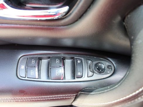 Used 2017 INFINITI QX80 2WD w/ Deluxe Technology Package image 24