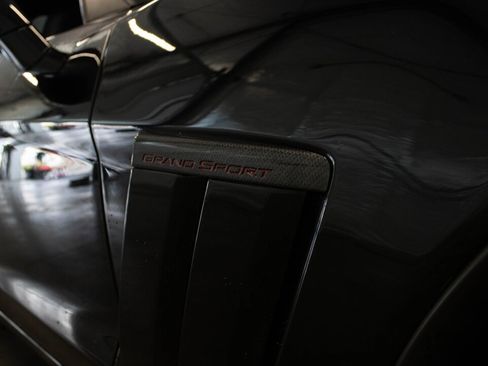 Used 2005 Chevrolet Corvette Convertible w/ Preferred Equipment Group image 38