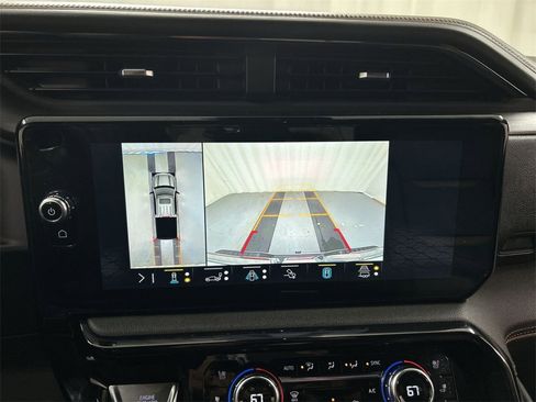 Used 2023 GMC Sierra 1500 AT4 w/ AT4 Premium Package image 15