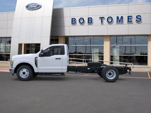 New 2026 Ford F350 XL w/ XL Chrome Package image 3