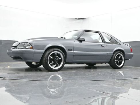 Used 1993 Ford Mustang LX image 38