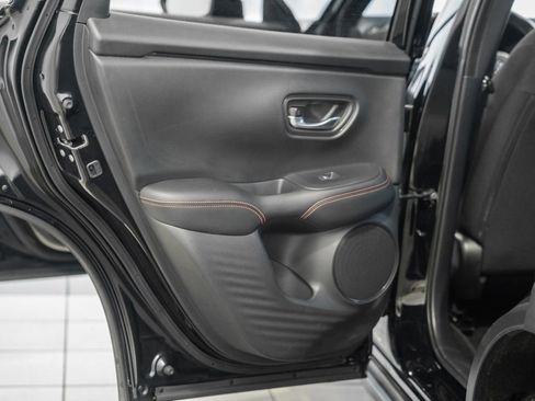 Used 2025 Honda HR-V Sport image 32