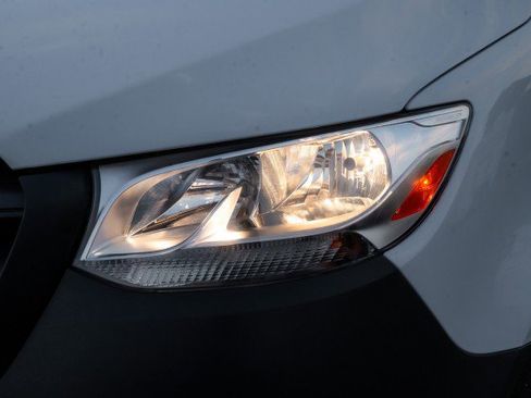 New 2025 Mercedes-Benz Sprinter 2500 image 9