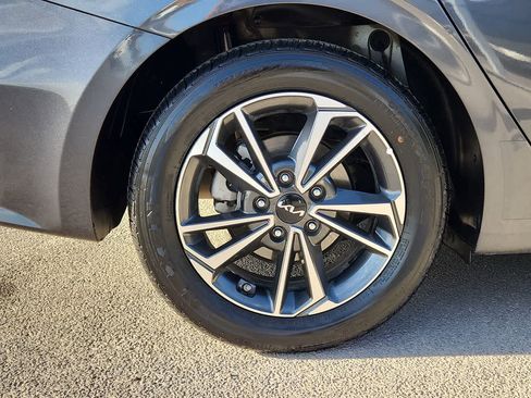 Used 2024 Kia Forte LXS image 12